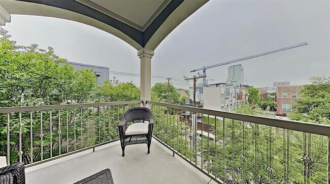 Building Photo - 4343 McKinney Ave
