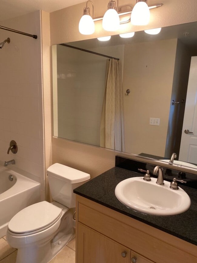 Building Photo - 3 Bedroom 2 bath in Wild Horse with garage