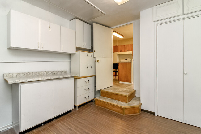 Building Photo - 14523 Pioneer Wy E