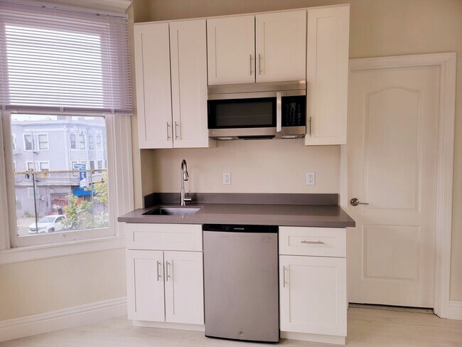 Building Photo - Broadwell, LLC (Broadway-Powell)