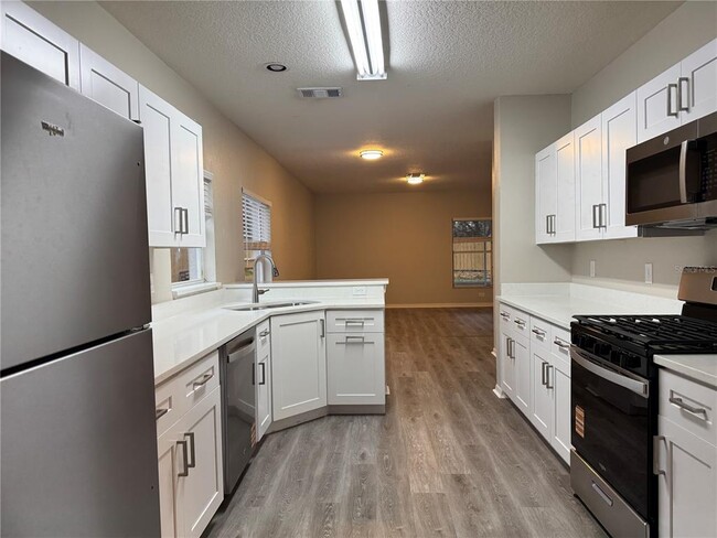 Building Photo - 14938 Deer Meadow Dr