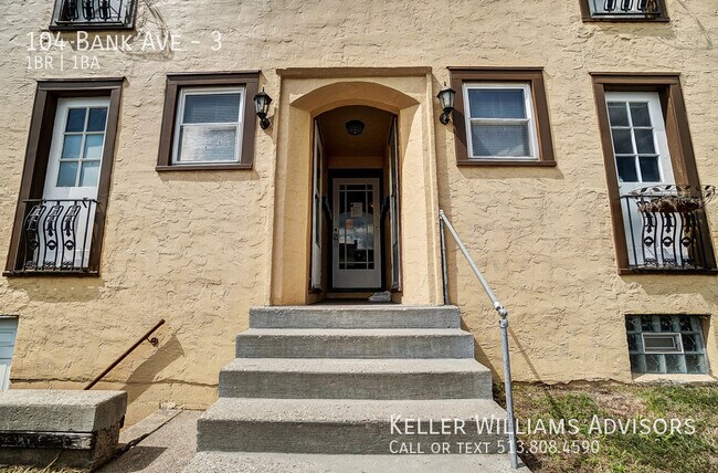 Building Photo - 104 Bank Ave