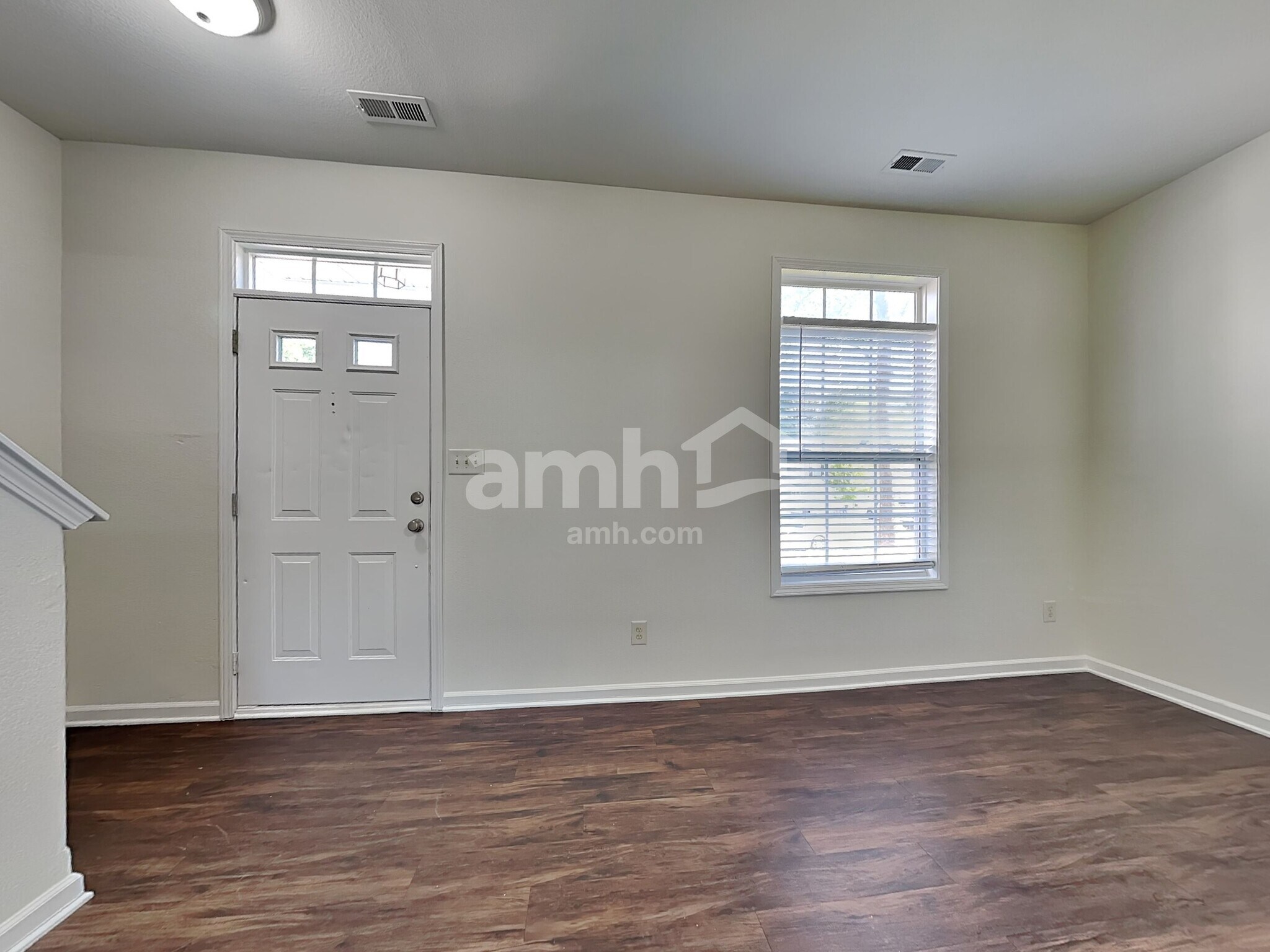 Building Photo - 2604 Oasis Ln