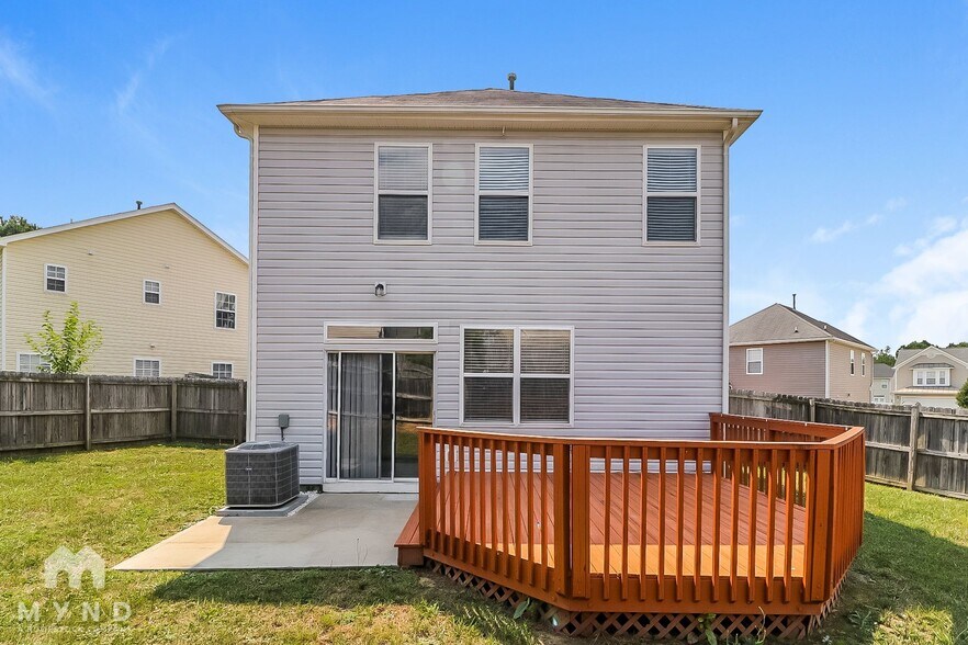 Building Photo - 6005 Sedalia Ct