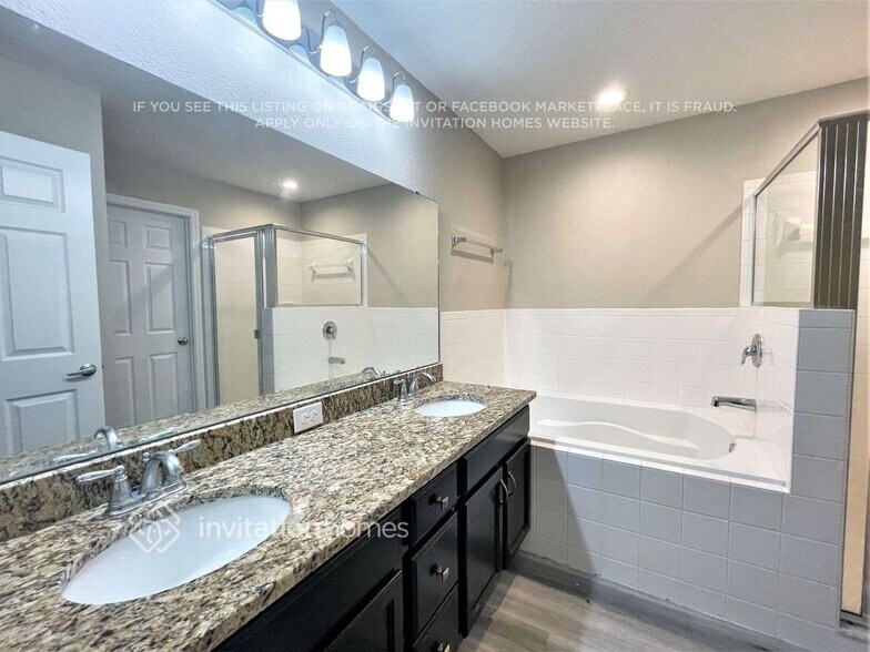 Building Photo - 5120 33rd Ave E