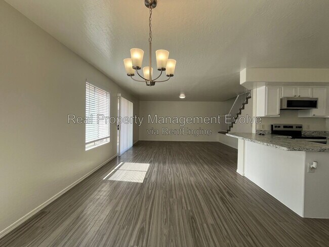 Building Photo - 7347 N 72nd Dr