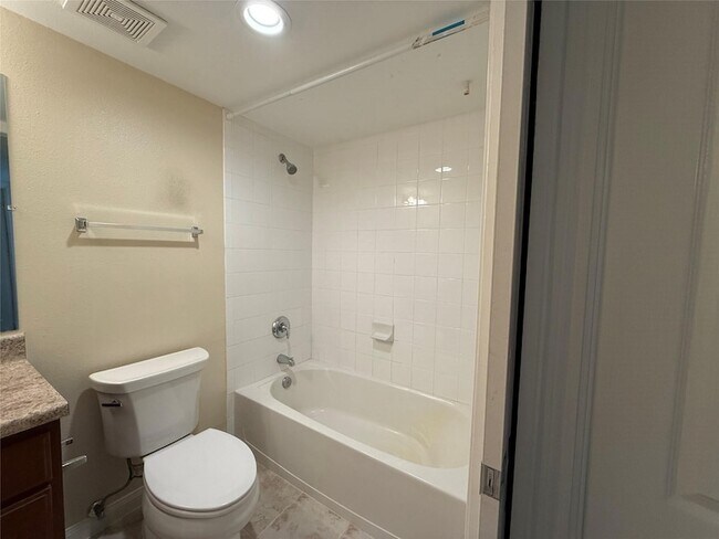 Building Photo - 8415 Hearth Dr