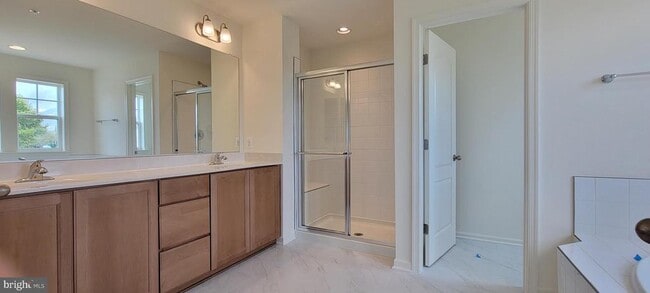 Building Photo - 9431 Alloway Dr