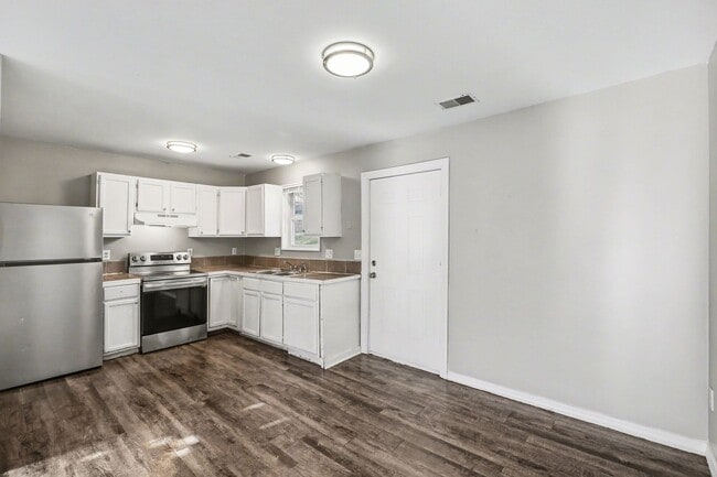 Building Photo - Charming 3 bedroom 1 bath in South Kansas City!!