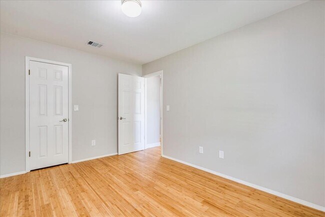Building Photo - 6530 Needham Ln