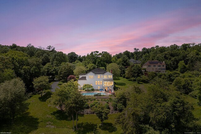 Building Photo - 35 Lake Ridge Rd