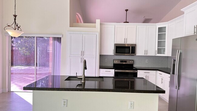 Building Photo - 19010 SW 10th St