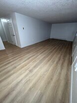 Building Photo - 720 N 25th Ct