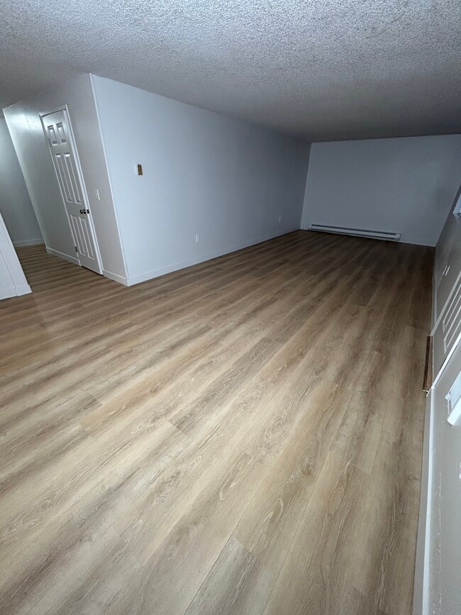 Building Photo - 720 N 25th Ct