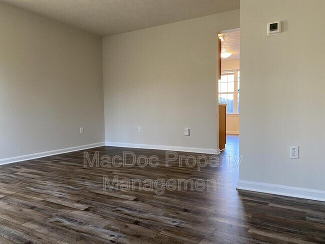 Building Photo - 9609 Coventry Creek Dr