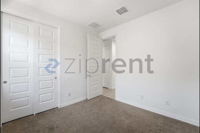 Building Photo - 9219 W Sells Dr