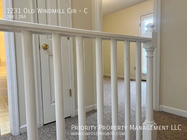 Building Photo - 1231 Old Windmill Cir