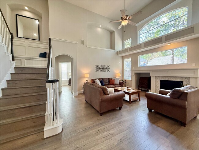 Building Photo - 251 N Maple Glade Cir