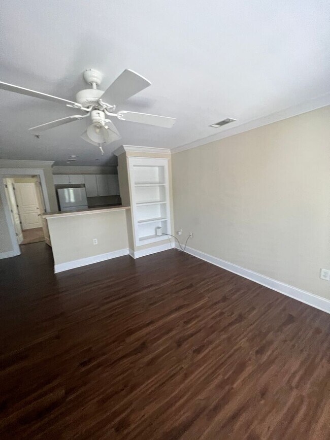 Building Photo - 15-1527 Kisling