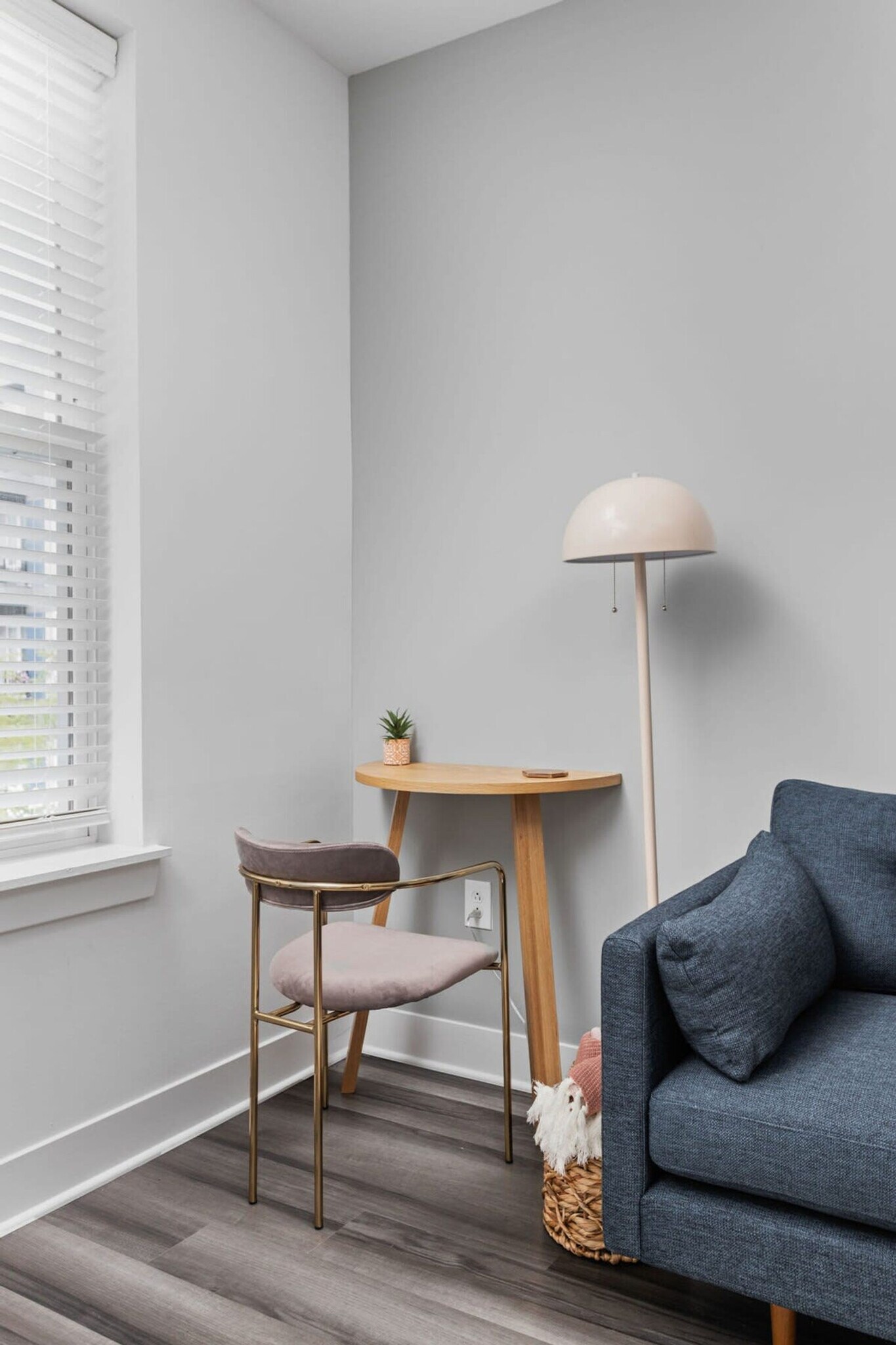 Building Photo - 520 E Washington St