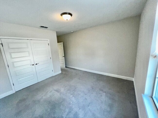 Building Photo - SPECTACULAR MODERN HOME!!Relaxing water views- MOVE IN September 2026-2 story 4 bed 3.5 bath HM i...