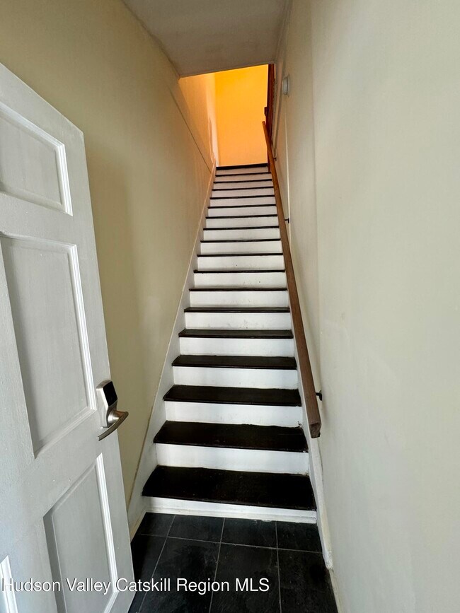 Building Photo - 2476 W Main St