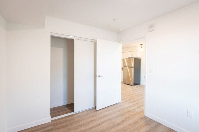 Building Photo - 11630-11640 S Main St (110 E. 116th St)