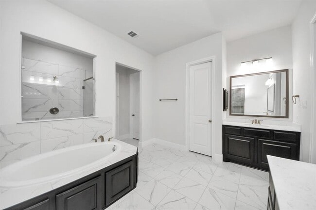 Building Photo - 14827 Vista Chase Trl