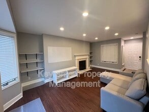 Building Photo - 4318 Belleview Ave