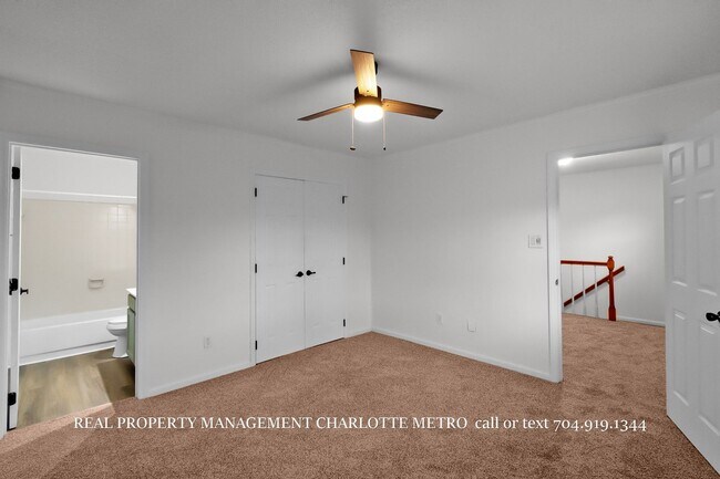 Building Photo - Charming HOME in Prime South Charlotte Location!