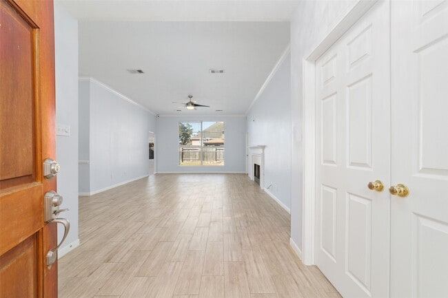 Building Photo - 17310 Winfield Square