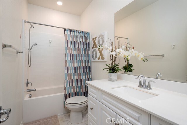 Building Photo - 164 Unity St