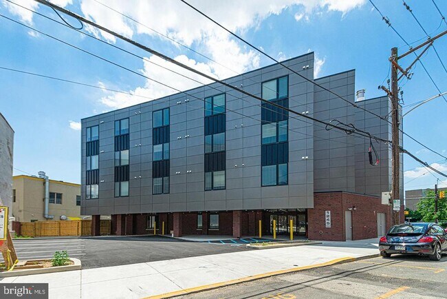 Building Photo - 1245 Ridge Ave