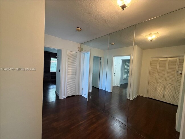 Building Photo - 1420 Baracoa Ave
