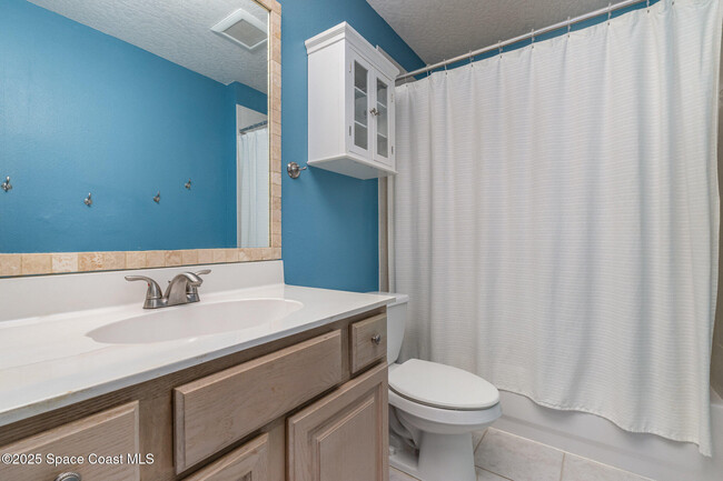 Building Photo - 3236 Helmsdale Ct