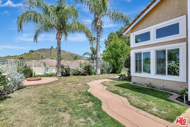 Building Photo - 24701 Cll Conejo