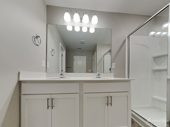 Building Photo - 283 Millen Dr