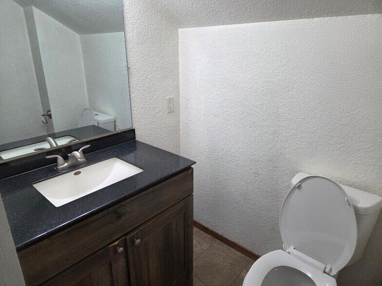 Building Photo - 921 Mason