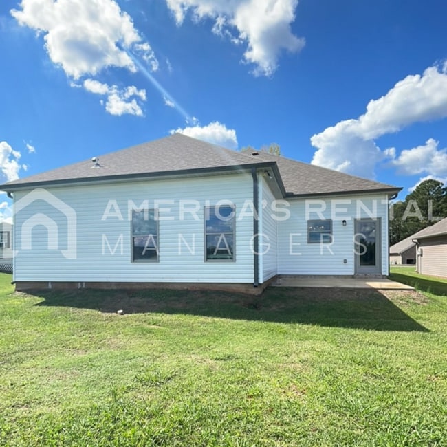 Building Photo - 486 Andrew Dr