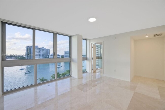 Building Photo - 1500 Bay Rd