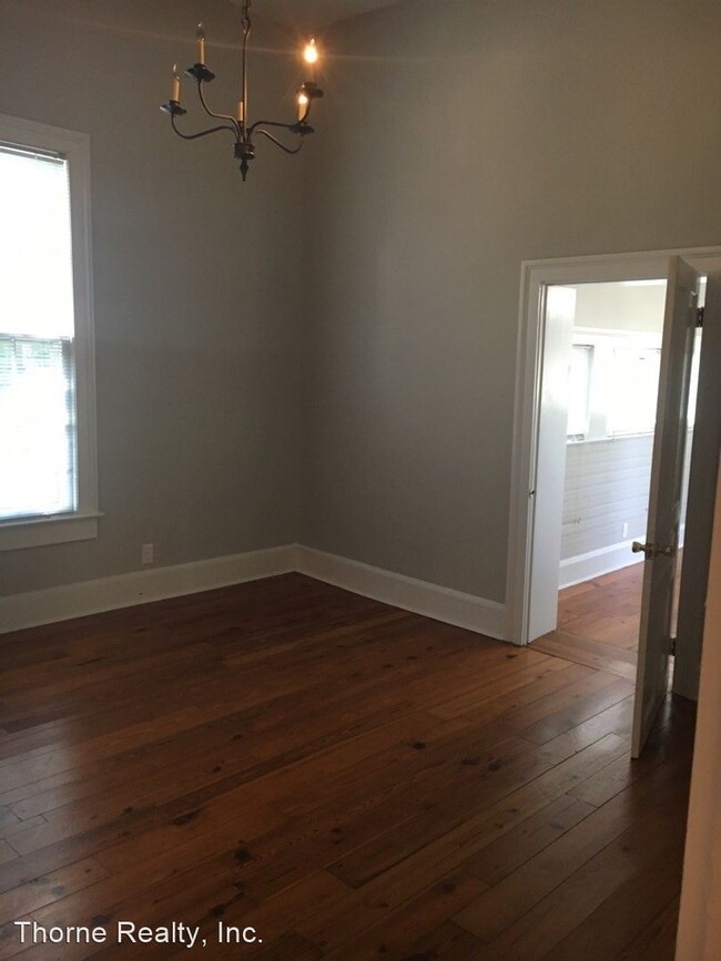 Building Photo - 4 br, 3 bath House - 205 W Baker Street