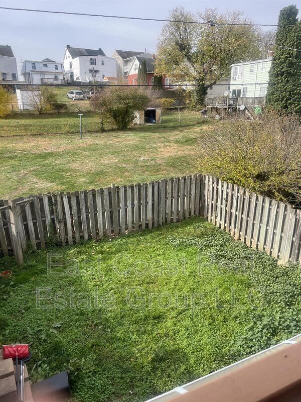 Building Photo - 418 Mitchell Ave