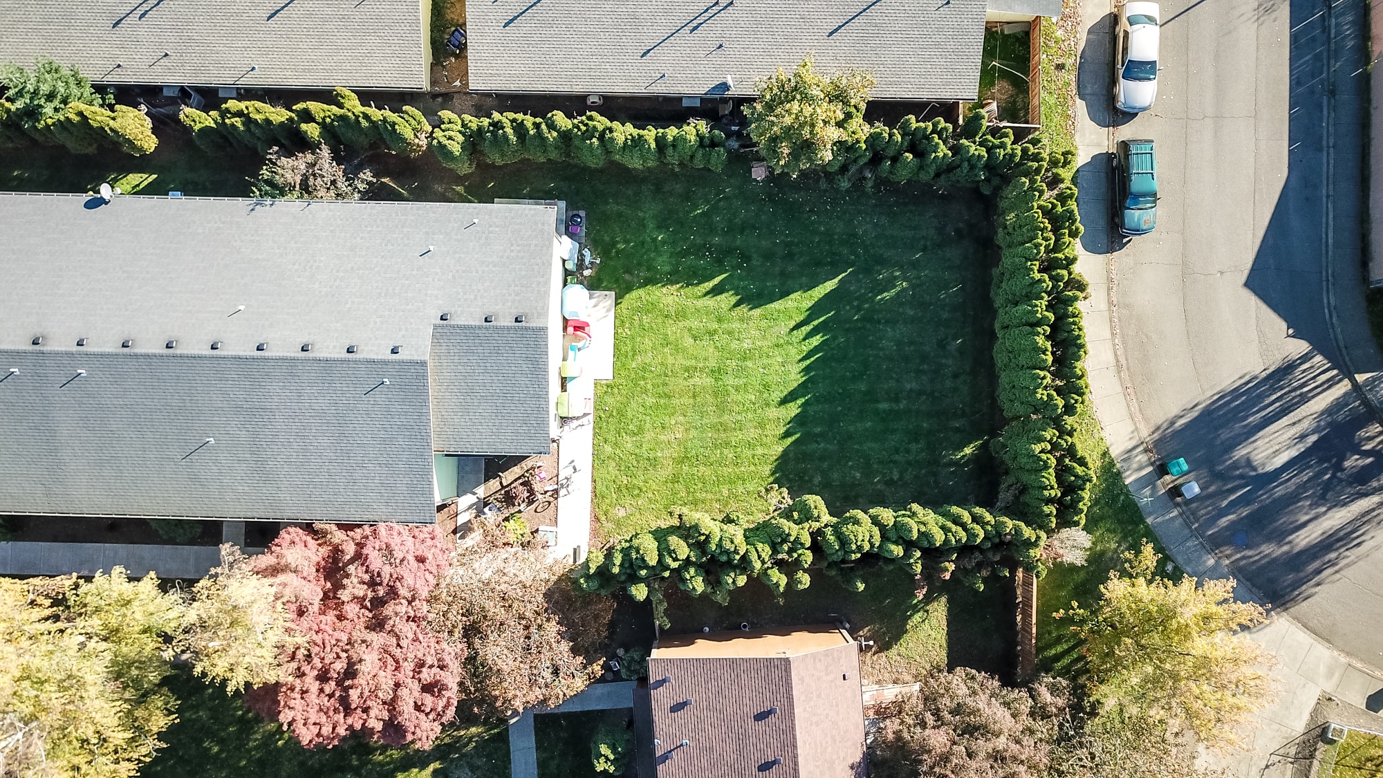 Building Photo - 414 E 9th St