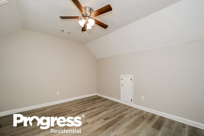 Building Photo - 3505 Mustang Dr