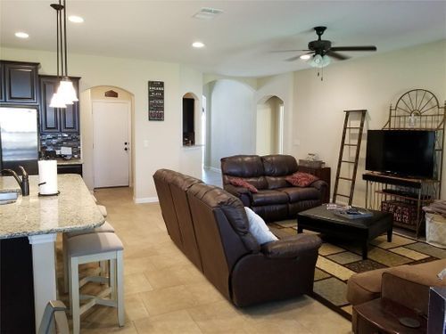 Building Photo - 2425 Muzzie Ln