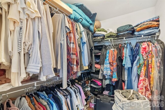 Building Photo - 1320 Fillmore Ave