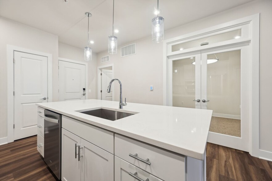 Building Photo - 106 Saint Ives Pl