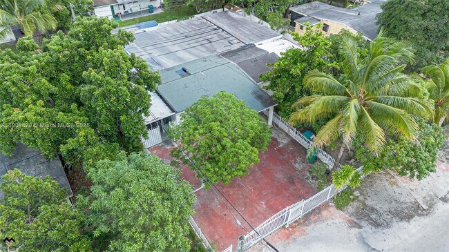 Building Photo - 12615 E Randall Park Dr