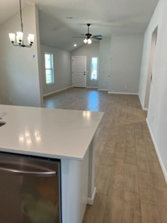 Building Photo - 1st Month Free!