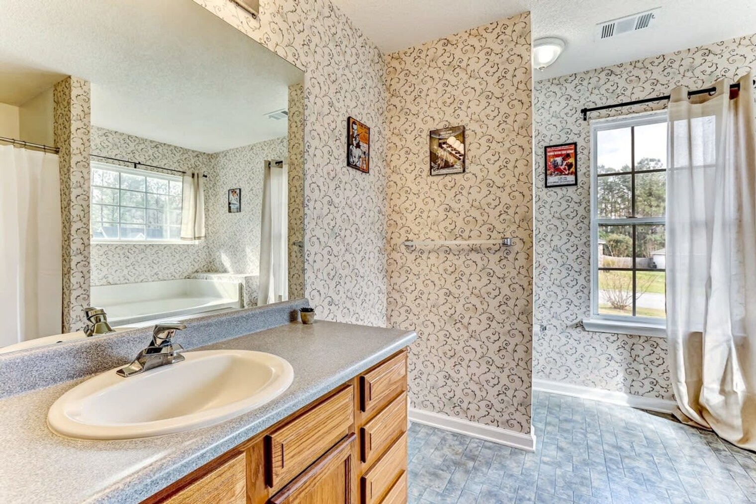 Building Photo - 105 Crossvine Ct